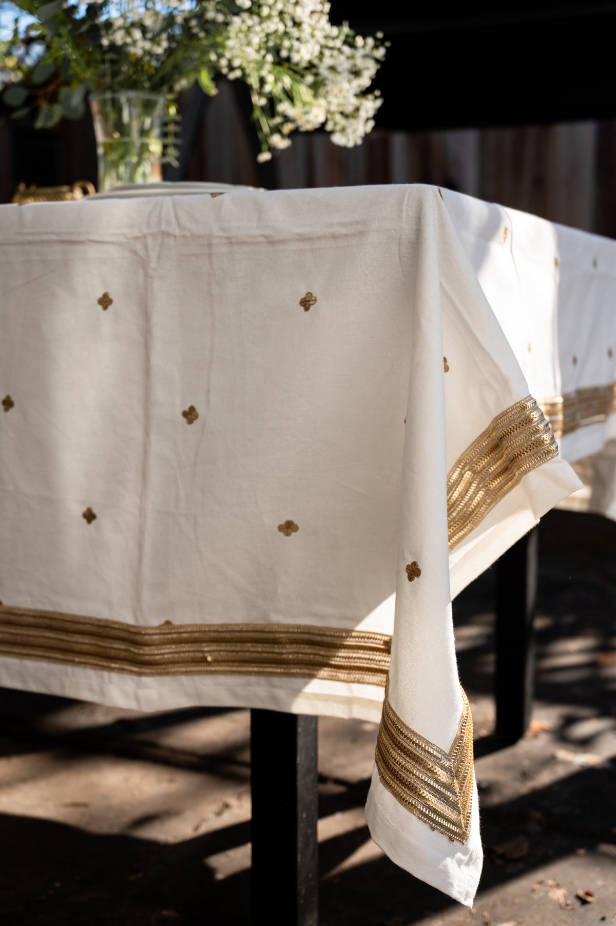 Inara Table Cover