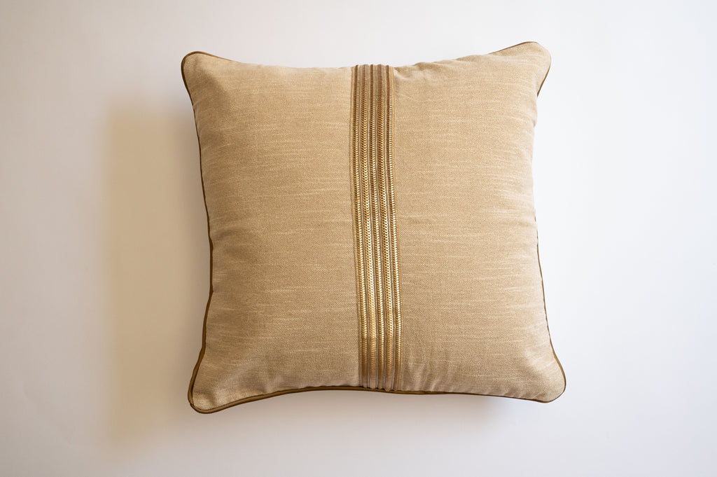 Zeenat Pillow 18"x18"
