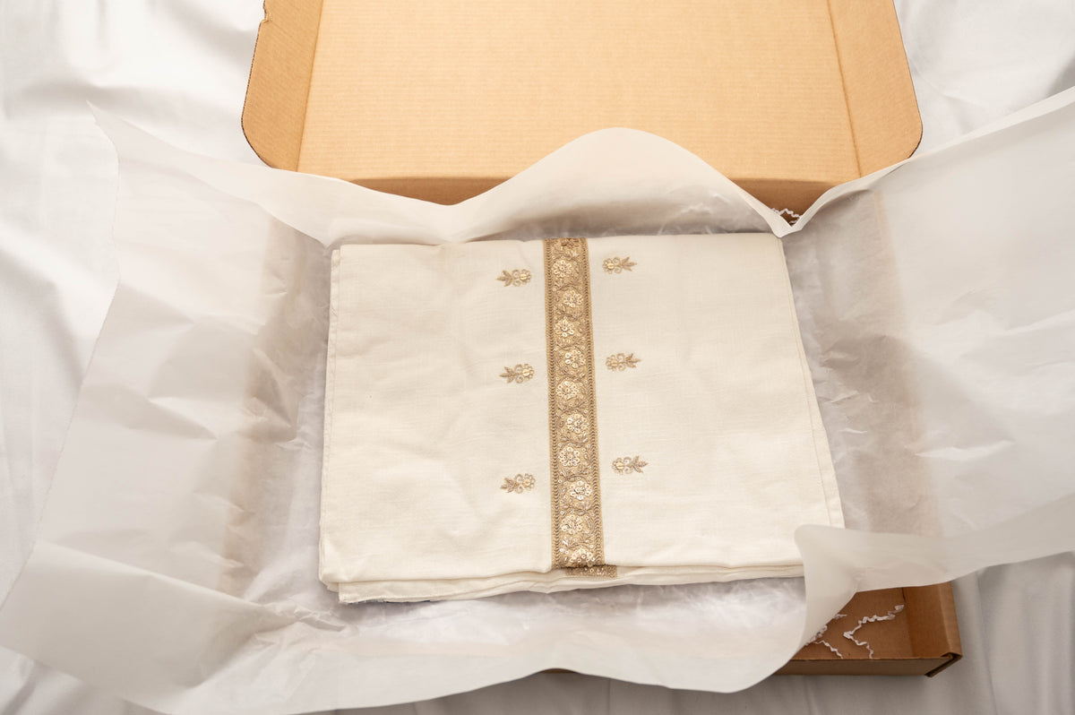 Nargis Table Runner
