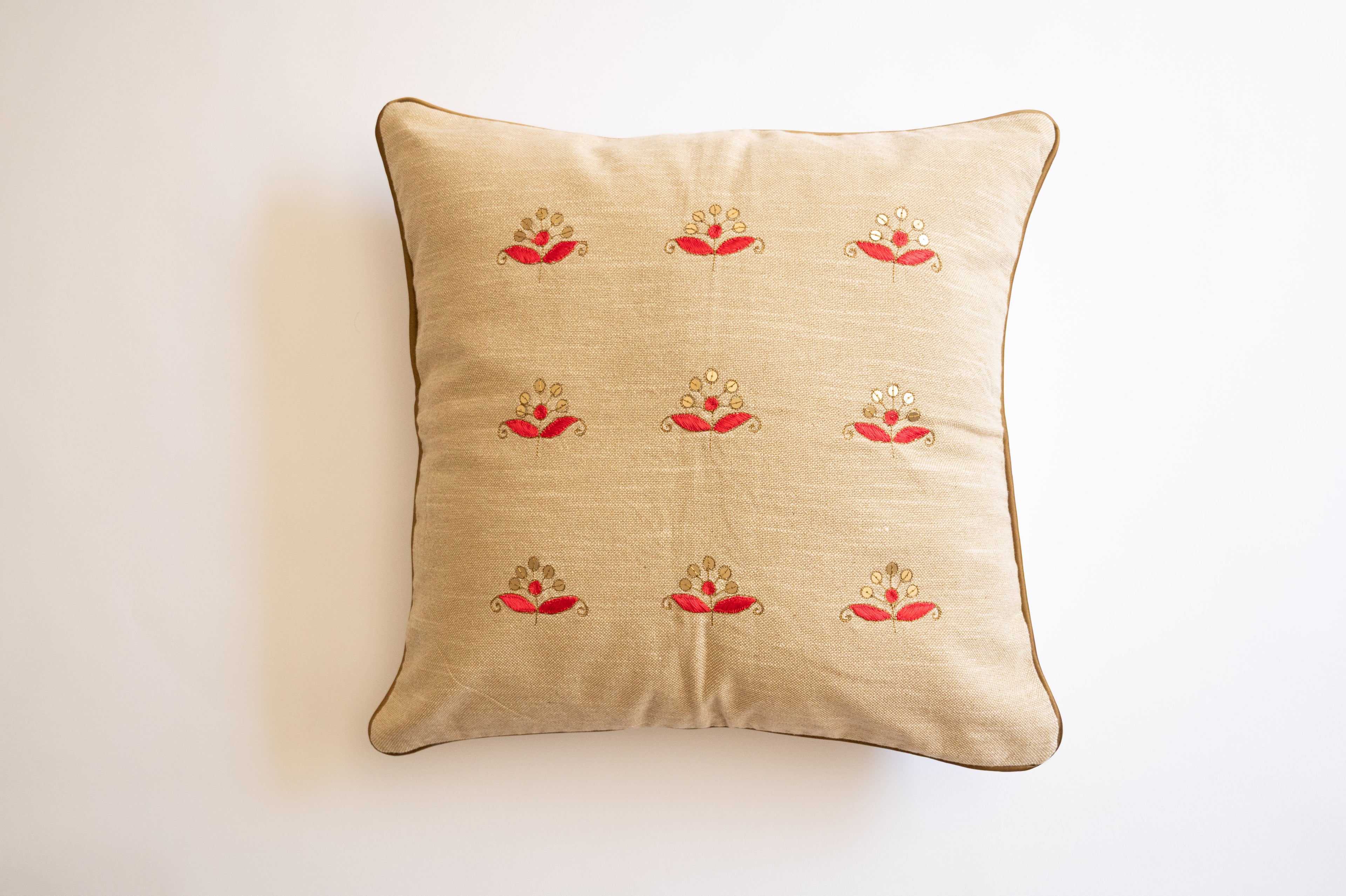 Gul Pillow 18"x18"