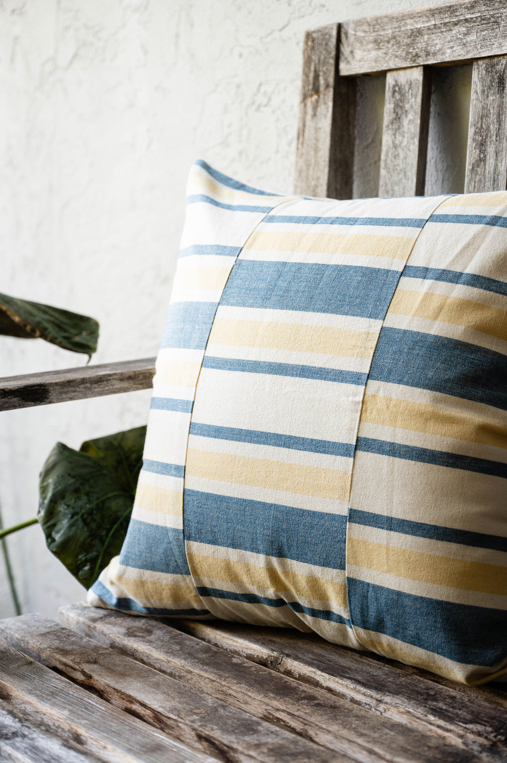 Jodha Pillow (x2) & Osira Sujani Throw