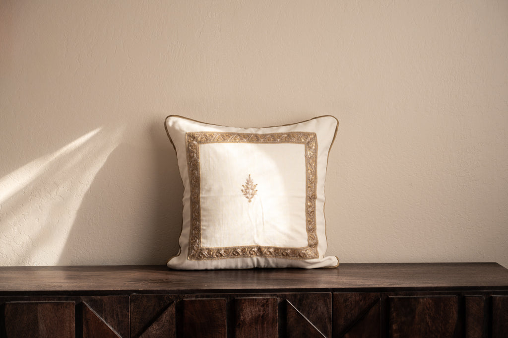 Noor Pillow 18"x18"