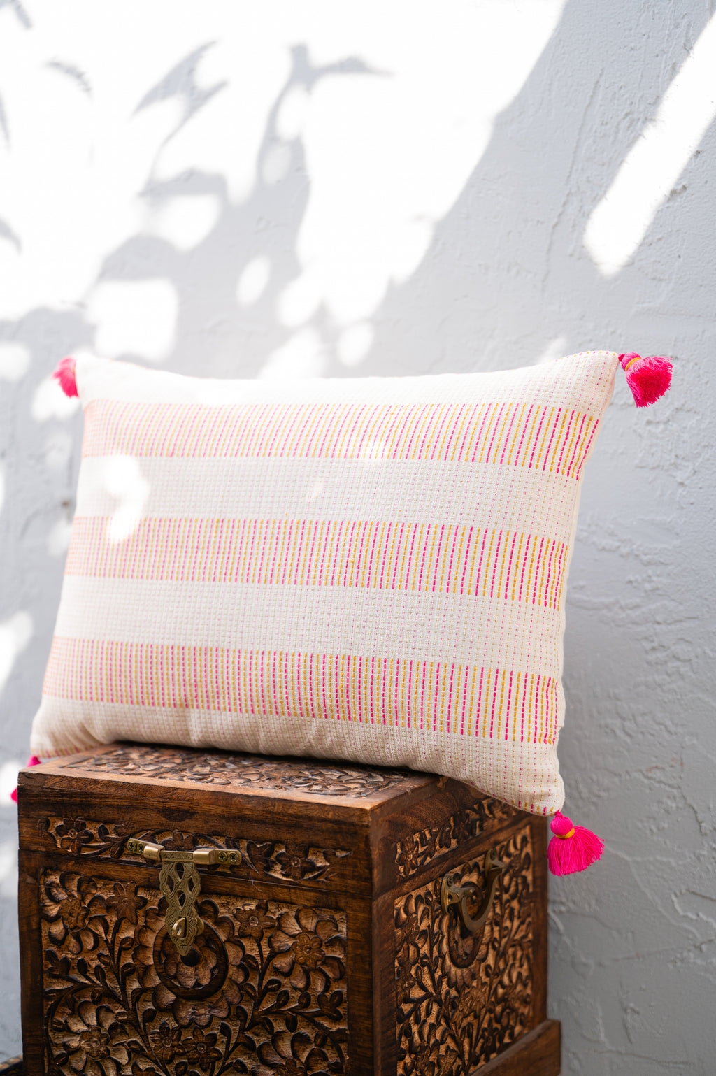 Ranisa Pillow (x2) & Sona Sujani Throw