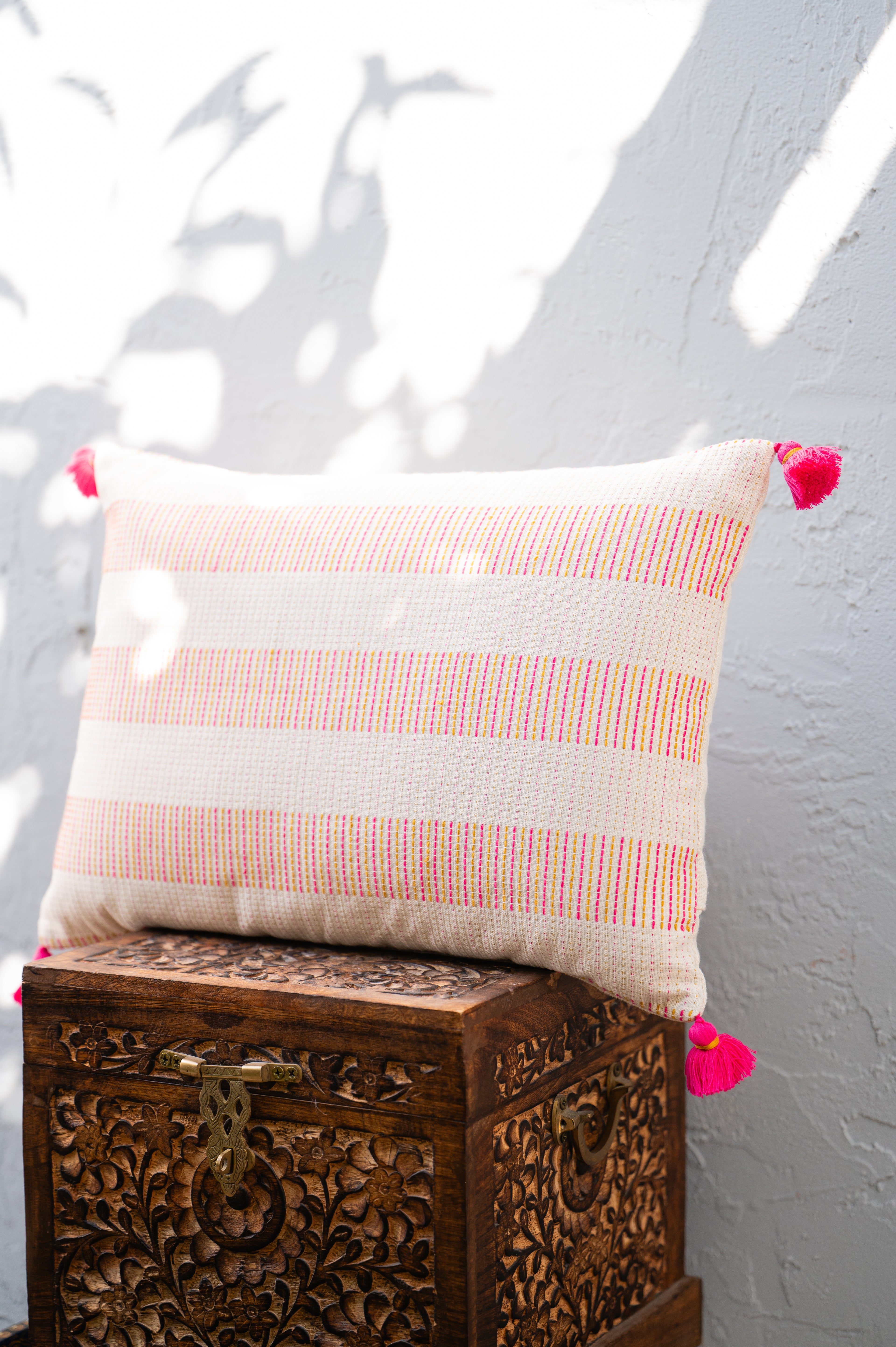 Ranisa Pillow (x2) & Sona Sujani Throw