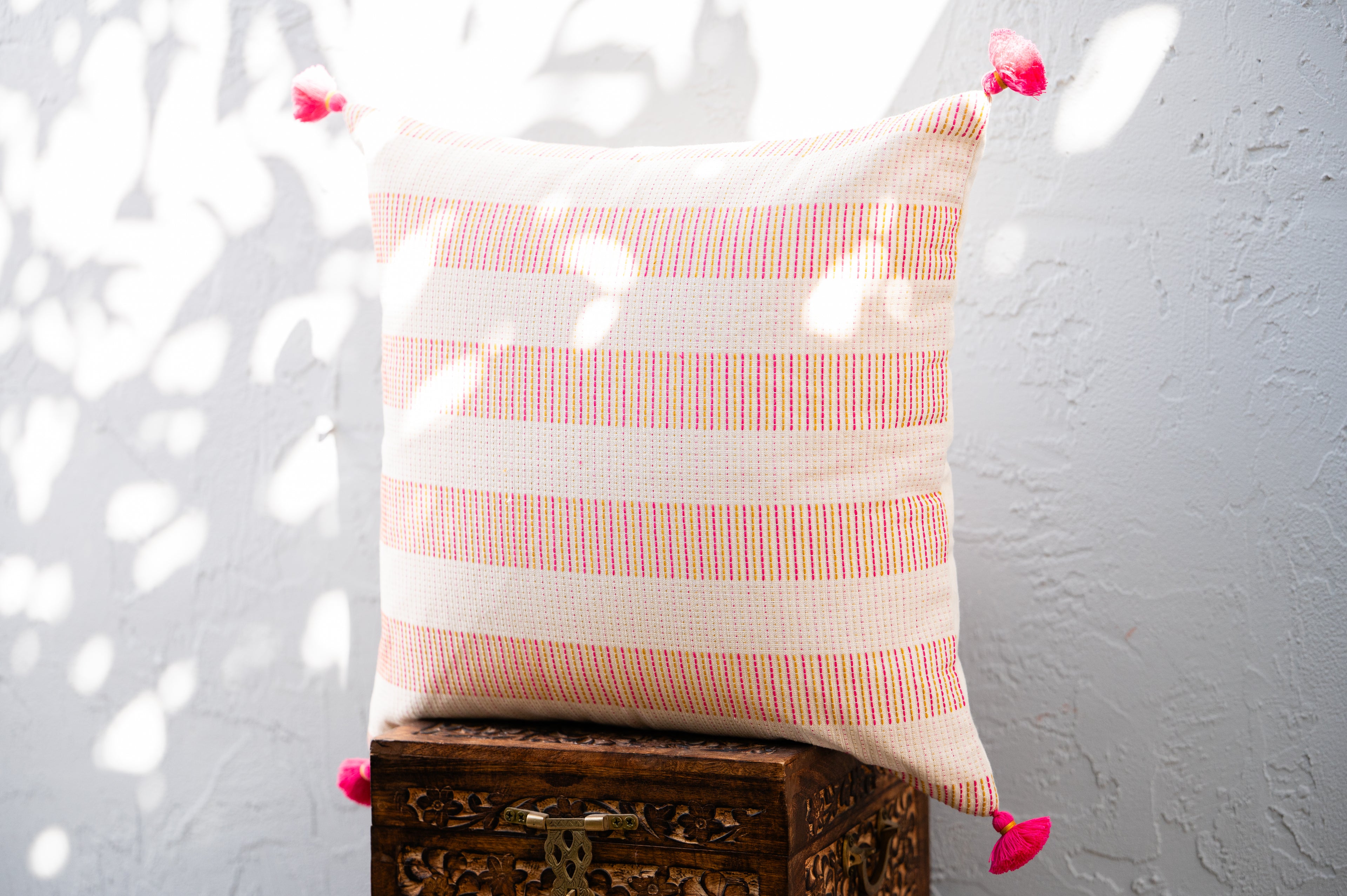 Ranisa Pillow (x2) & Sona Sujani Throw