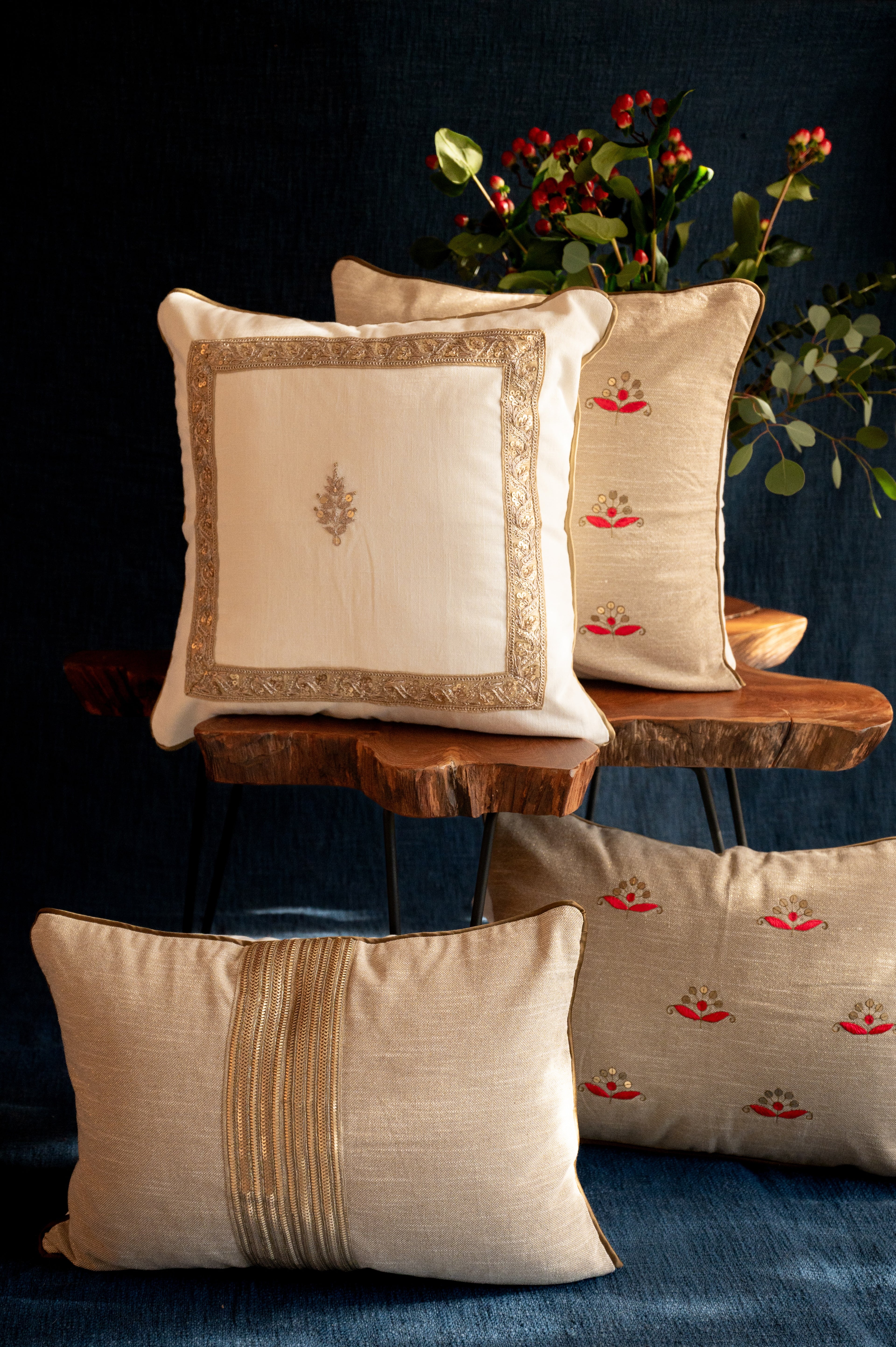 Noor Pillow 18"x18"